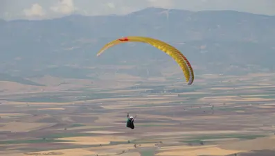 Gaziantep'te Yamaç Paraşütü Festivali devam ediyor