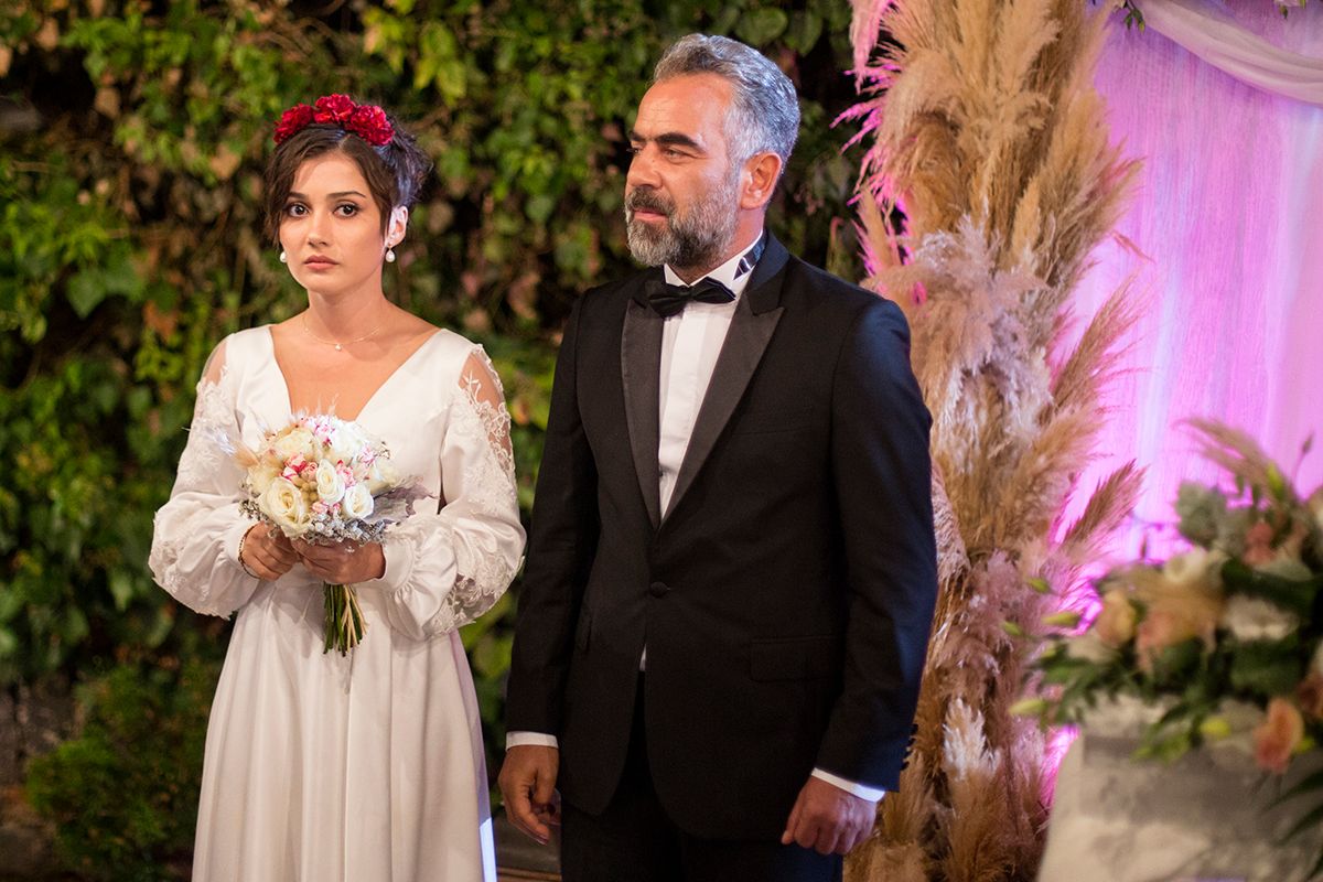 Sevgili Geçmiş'in ilk bölümüne Yurdaer Okur (Tekin Malik) damga vuracak