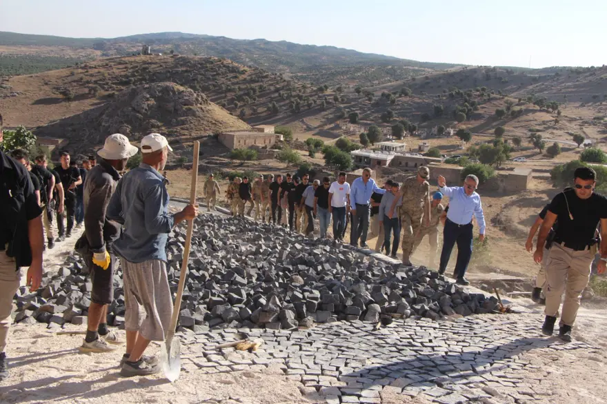 “YENİDEN DÜNYAYA GELMİŞ GİBİYİM” 7 “YENİDEN DÜNYAYA GELMİŞ GİBİYİM” 7