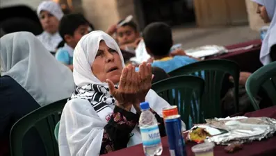 Mevlid Kandili'nde oruç tutulur mu? (Diyanet'e göre Mevlid Kandili'nde yapılması gerekenler)