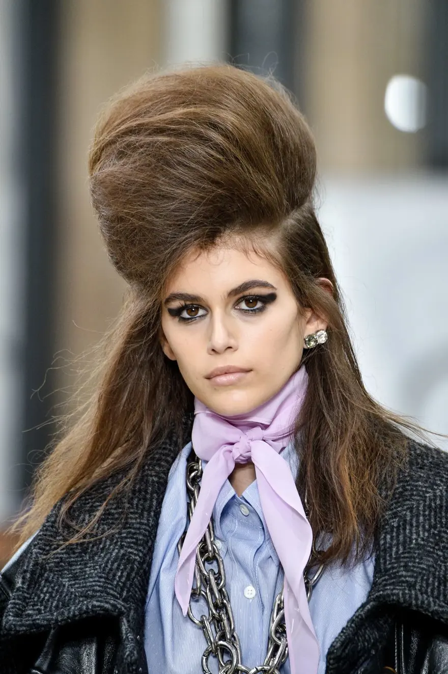 Cindy Crawford’ın 16 yaşındaki kızı Kaia Gerber reklam yüzü oldu 5