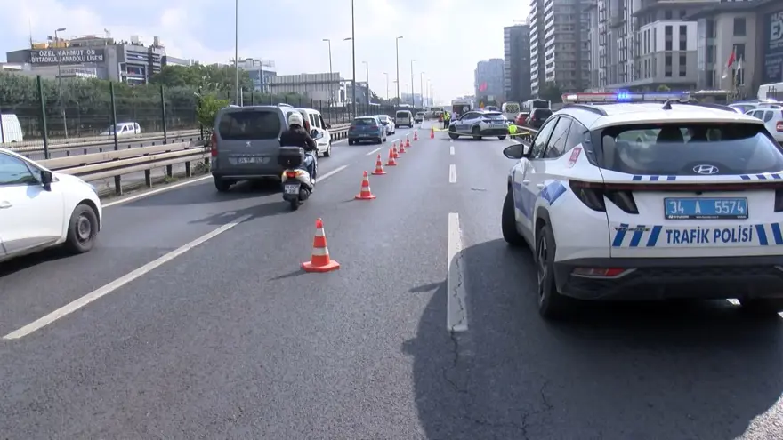 İstanbul’datrafiği kilitleyen ölümlü kaza 5