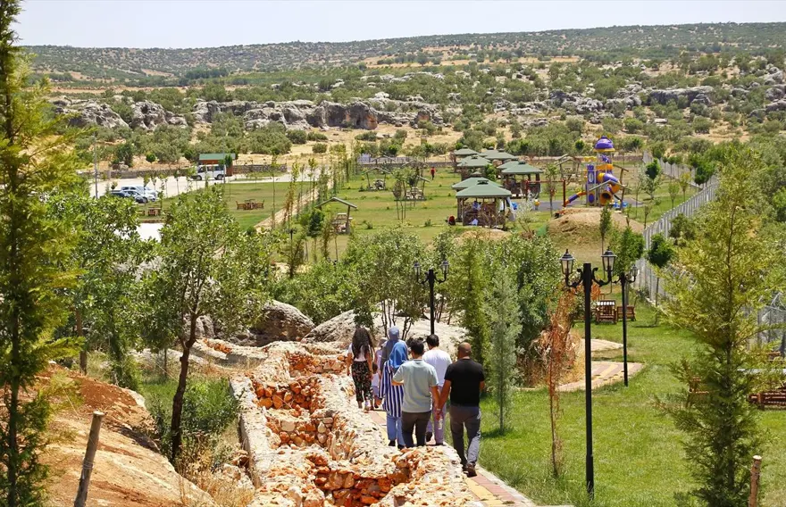 Doğa ve inanç turizmini tercih edenlerin rotası: Peygamberler diyarı 'Eğil' 14 Doğa ve inanç turizmini tercih edenlerin rotası: Peygamberler diyarı 'Eğil' 14