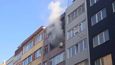 Kadıköy'de 7 katlı binada çıkan yangın söndürüldü