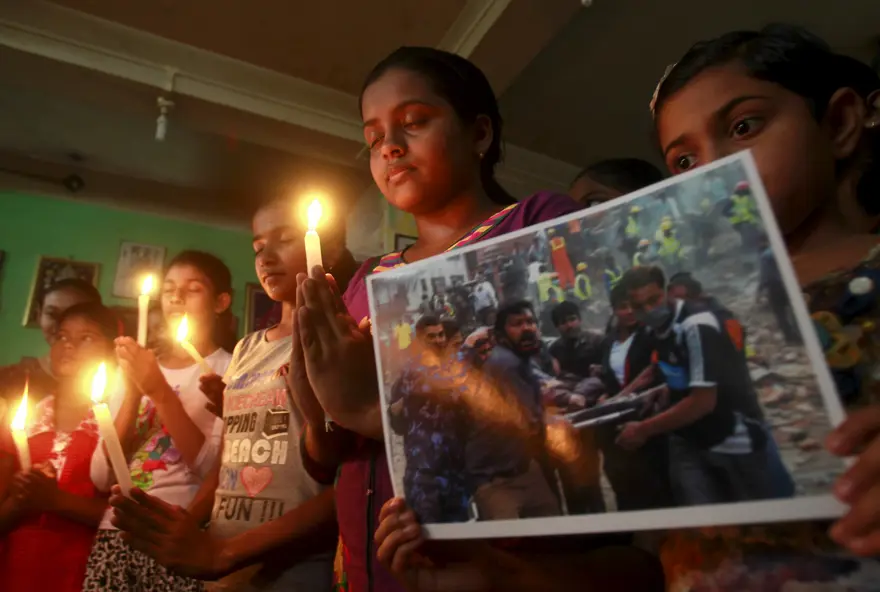 Nepal'de şiddetli deprem 6