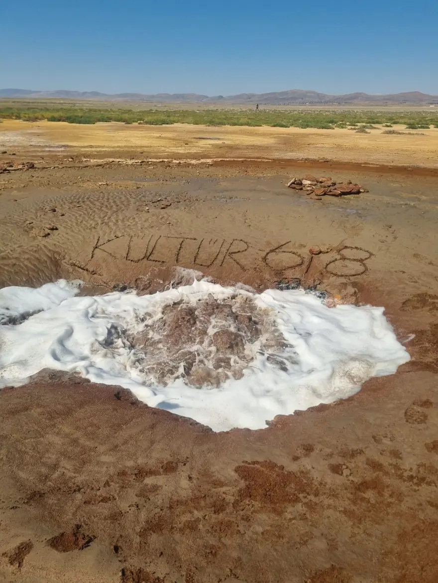 Türkiye'de tek! Yerin altından bir anda fışkırıyor, bir süre sonra kayboluyordu, sırrı çözüldü 1