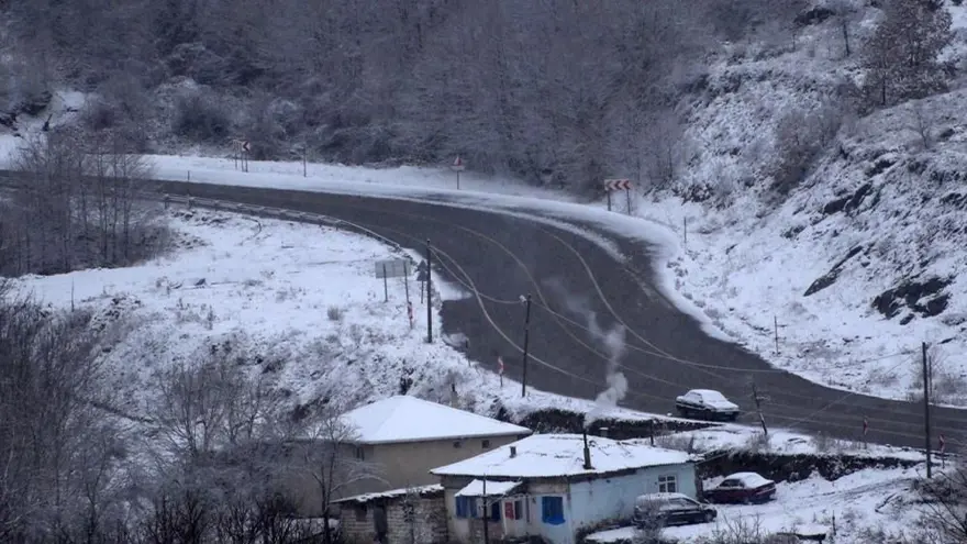 İstanbul'da kar kapıya dayandı! Trakya'da kar yağışı etkili oluyor 6