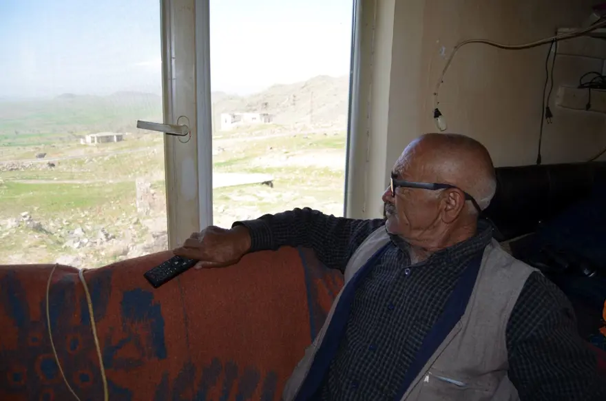 32 yıl önce herkes gitti, o terk etmedi: Köyde tek başına yaşıyor 4