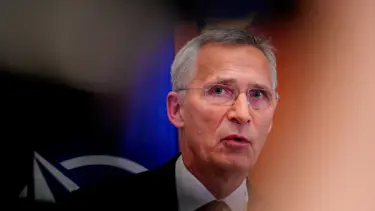 Stoltenberg: İsrail'in kendini savunma hakkı var aynı zamanda sivillerin korunması da şart