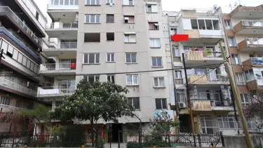 İzmir'deki 6 katlı yatık bina için tahliye kararı