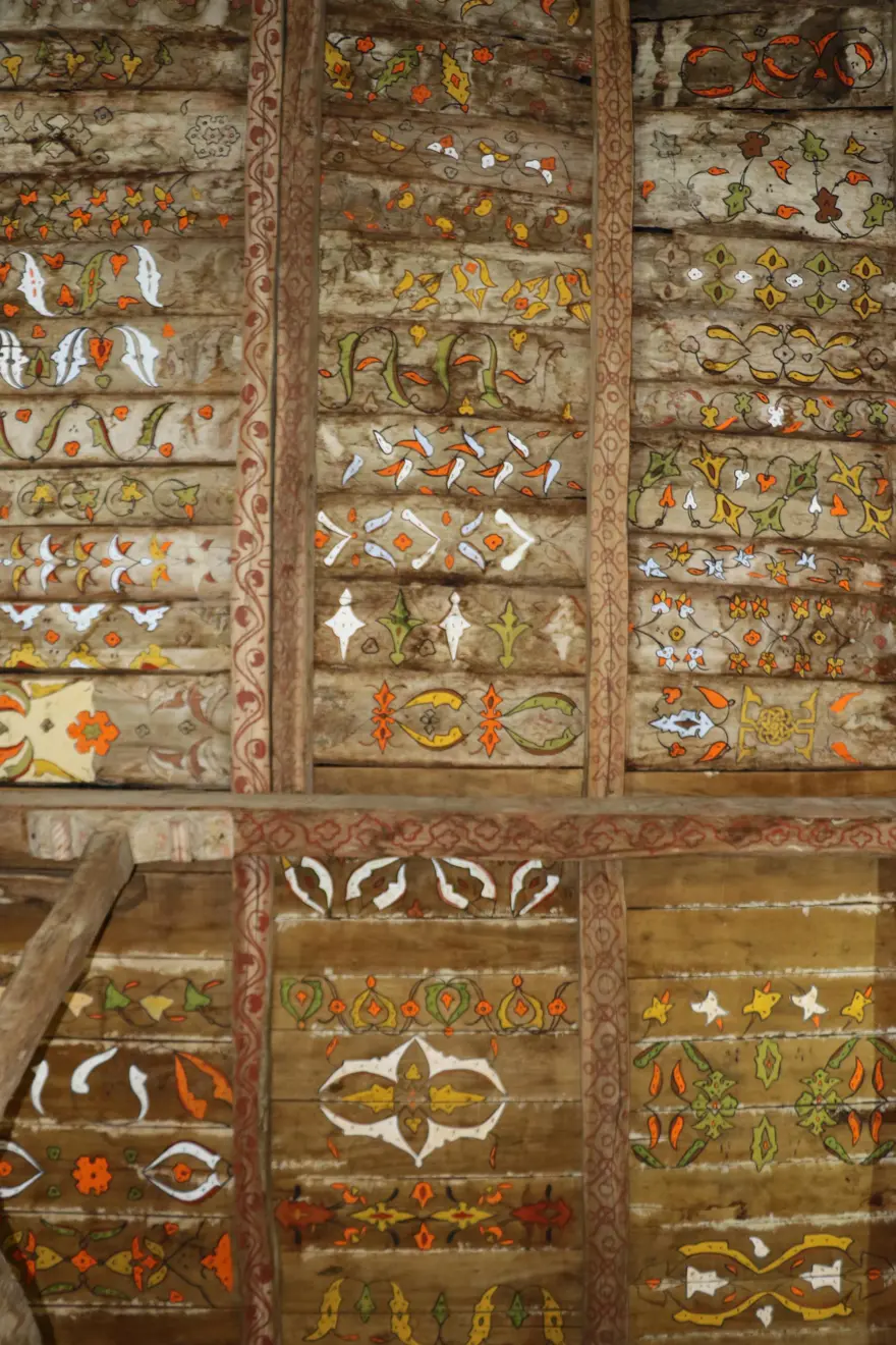 Çivisiz cami, 8 asırdır ayakta 9