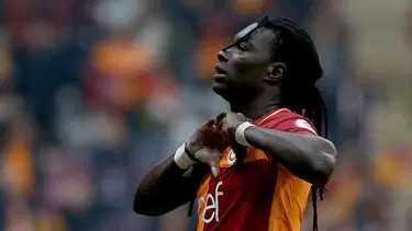 Batefimbi Gomis'ten futbolu bırakacağı yönündeki iddialara yanıt