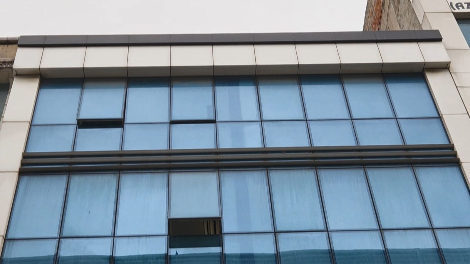 Esenyurt'ta ruhsatsız muayenehane ve klinikler mühürlendi