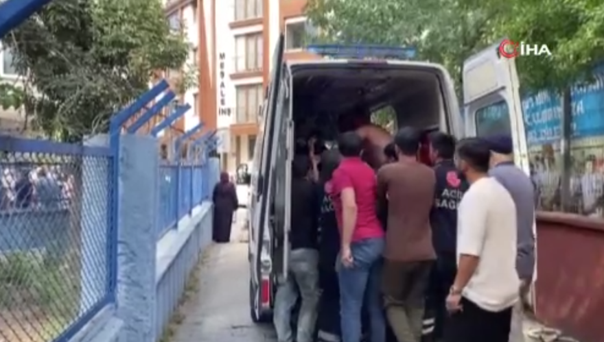 İstanbul'un göbeğinde iki grup arasında silahlı çatışma 1