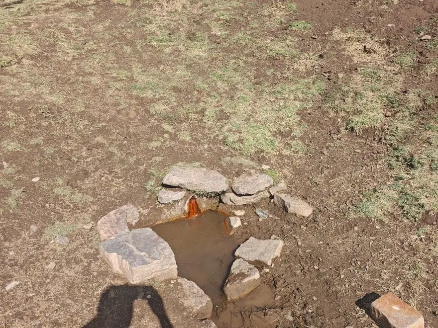 Şifalı su için kilometrelerce yol yürüyor: Böbreklere iyi geldiğine inanılıyor 2