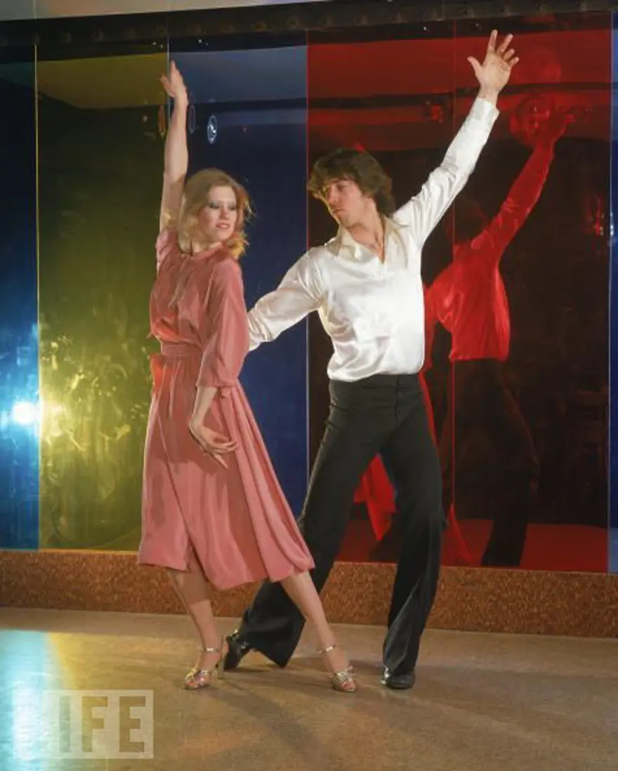 Diskonun sıcak zamanları 44 Diskonun sıcak zamanları 44