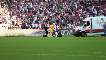 Sahaya ambulans girdi: Samsunspor - Göztepe maçında yürekler ağza geldi