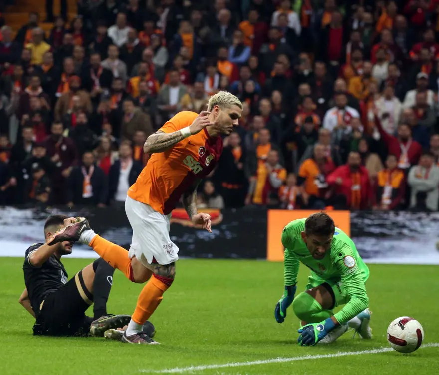 MAÇTAN ÖNE ÇIKAN KARELER... 8