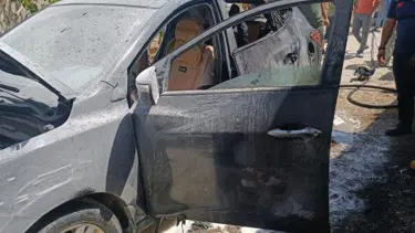 Van'da park halindeki otomobil yandı