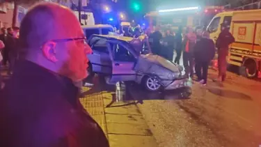 Ters yönden gelen araç kazaya neden oldu