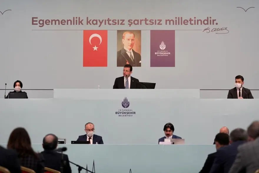 İBB Meclisi'nde maskeli olağanüstü toplantı 4 İBB Meclisi'nde maskeli olağanüstü toplantı 4