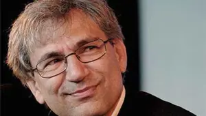Orhan Pamuk'a Tiran'dan doktor unvanı Orhan Pamuk'a Tiran'dan doktor unvanı