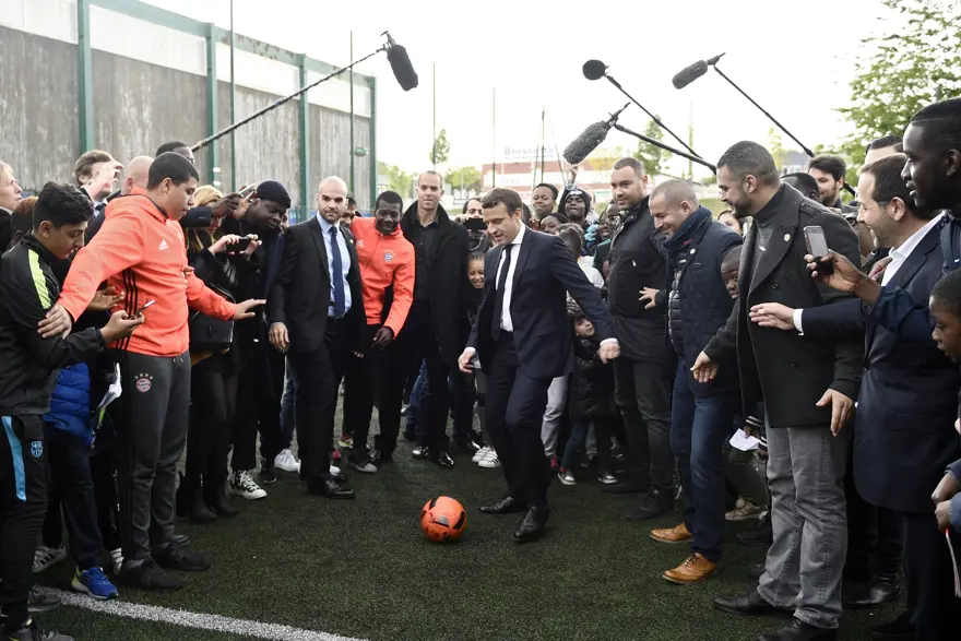 Fransa'nın yeni Cumhurbaşkanı Macron oldu (Emmanuel Macron kimdir?) 34 Fransa'nın yeni Cumhurbaşkanı Macron oldu (Emmanuel Macron kimdir?) 34