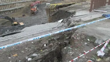 İnşaat alanında toprak kaydı, 12 bina boşaltıldı