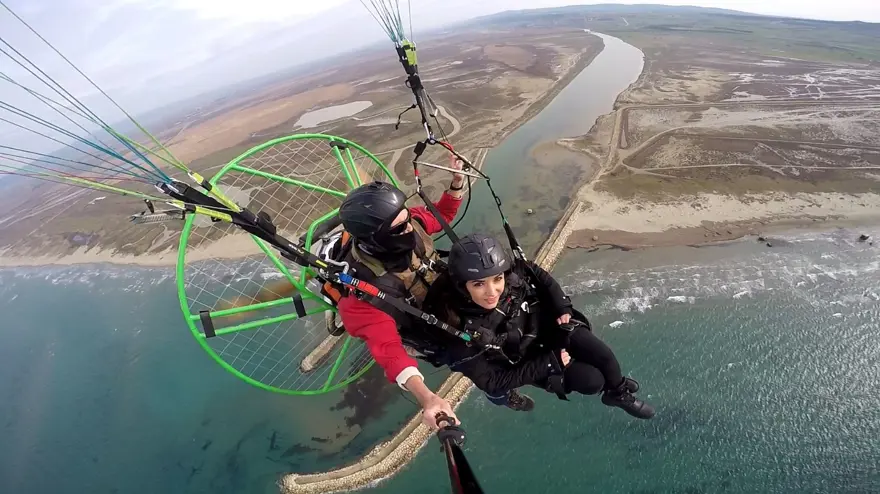 Paramotorla 15 yıldır havadan çektiği görüntülerle bölgenin görsel arşivini tutuyor 4 Paramotorla 15 yıldır havadan çektiği görüntülerle bölgenin görsel arşivini tutuyor 4