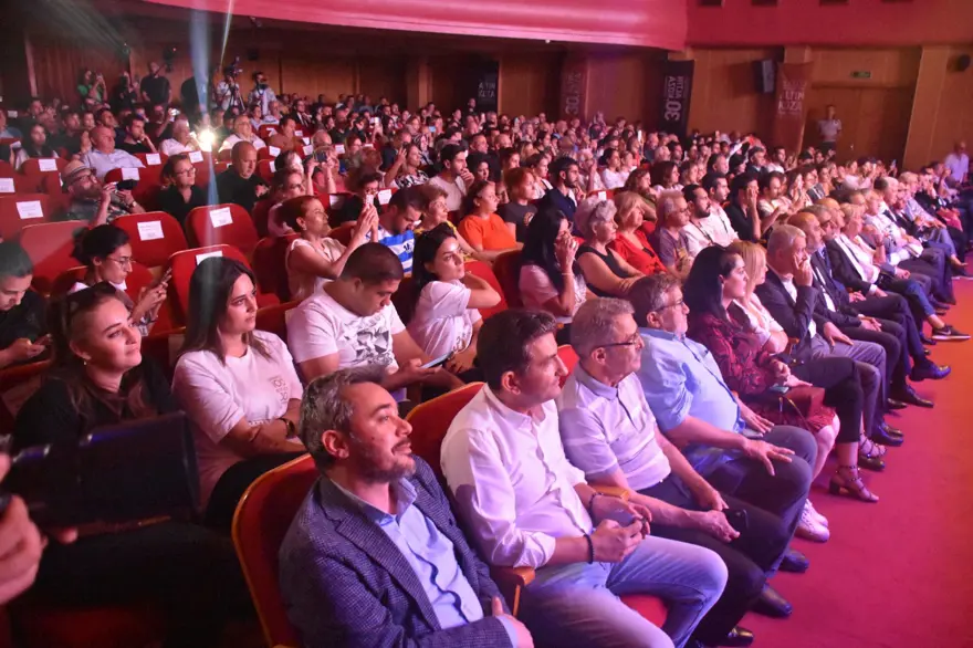 30. Uluslararası Adana Altın Koza Film Festivali'nde Onur Ödülleri verildi 11