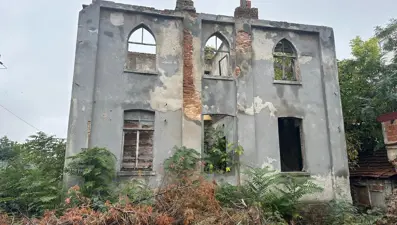 Sultan II. Abdülhamid Han'ın inşa ettirdiği postane binası restore edilmeyi bekliyor