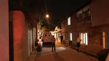 Yoldan hızlı geçme kavgasında kan aktı (Baba ve oğlunu vurdular)