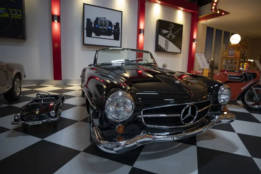 Klasik otomobil ve motosiklet müzesi Key Museum tarihe ışık tutuyor 5