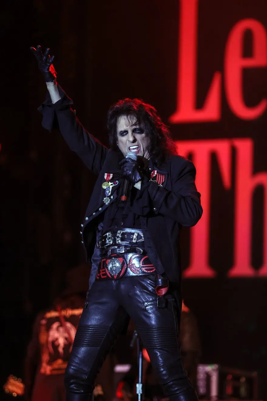 Johnny Depp'li Hollywood Vampires grubu İstanbul'da konser verdi 24