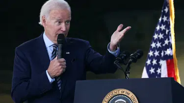 Biden, genç seçmenlere seslendi: Oylarınızı demokrasiden yana kullanın