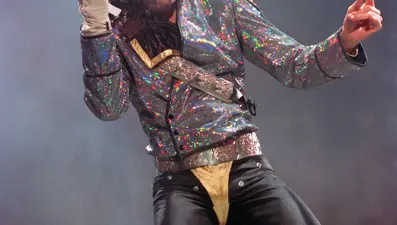 Michael Jackson hayranlarına kötü haber: Hayatını konu alan film ertelendi