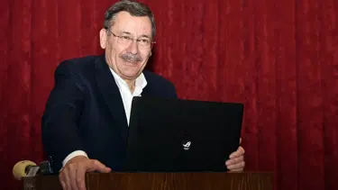 Melih Gökçek çalışanlarına veda etti