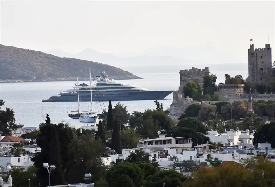 Mega yat "Flying Fox" Bodrum'da 4