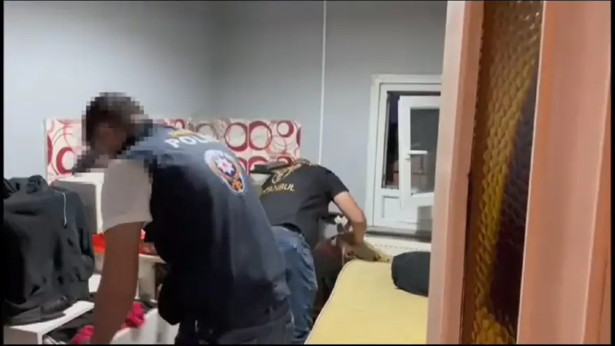 İstanbul'da 12 milyonluk "Forex" vurgunu: 15 gözaltı 1 İstanbul'da 12 milyonluk "Forex" vurgunu: 15 gözaltı 1