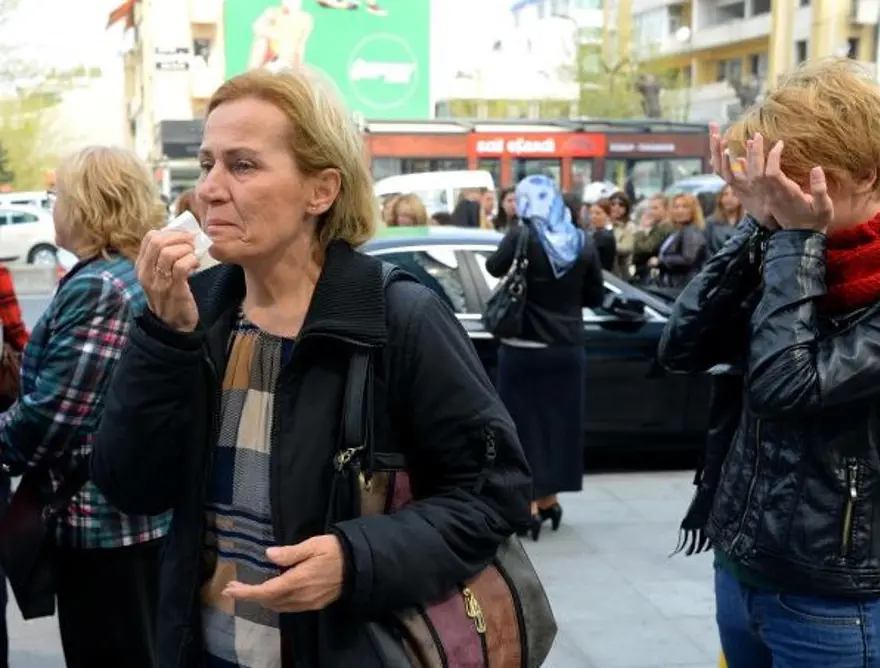 CHP reklamındaki teyze gözyaşlarına hakim olamadı 1