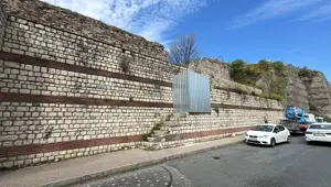 İkbal vahşice katledilmişti: Edirnekapı surlarında demir bariyerli önlem