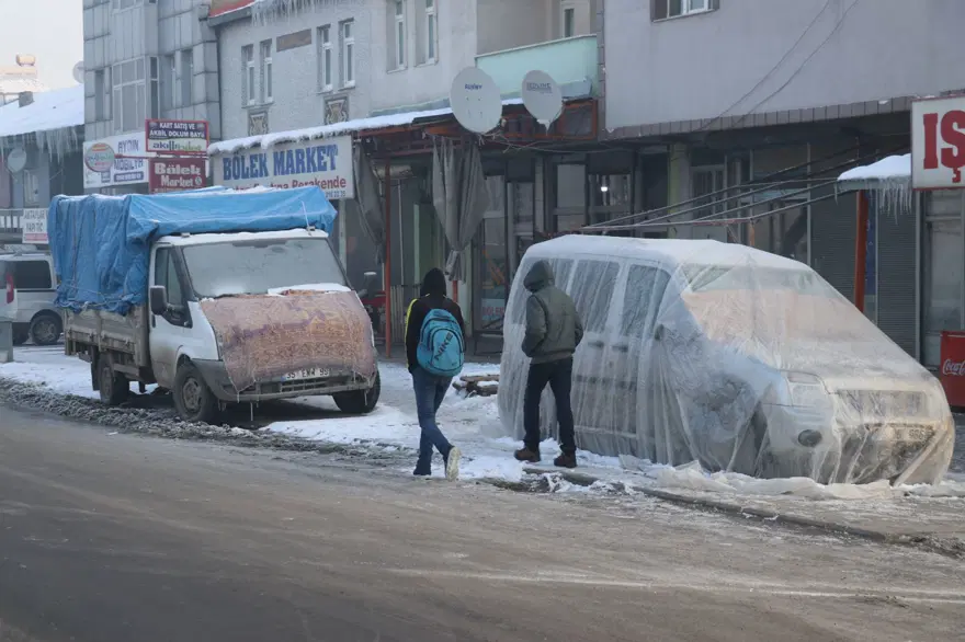 Doğu Anadolu buz kesti: Erzurum, Ağrı ve Kars eksi 20’leri gördü 2