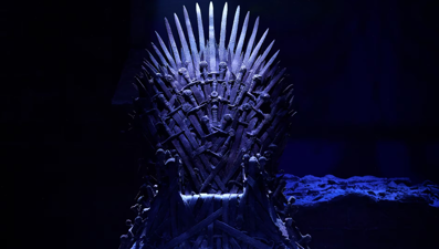 Game of Thrones dizisinin "Demir Tahtı" 1.5 milyon dolara satıldı