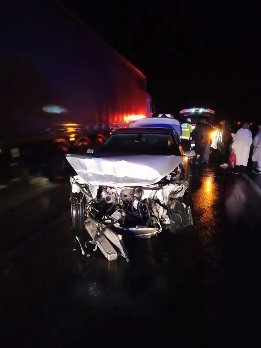 Erzurum'da 2 ayrı trafik kazası: 5 yaralı 5