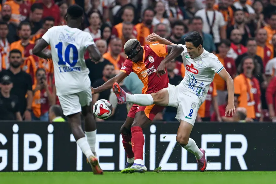 ÇAYKUR RİZESPOR'UN OFSAYT GEREKÇESİYLE VAR'DAN DÖNEN GOLÜ: 1
