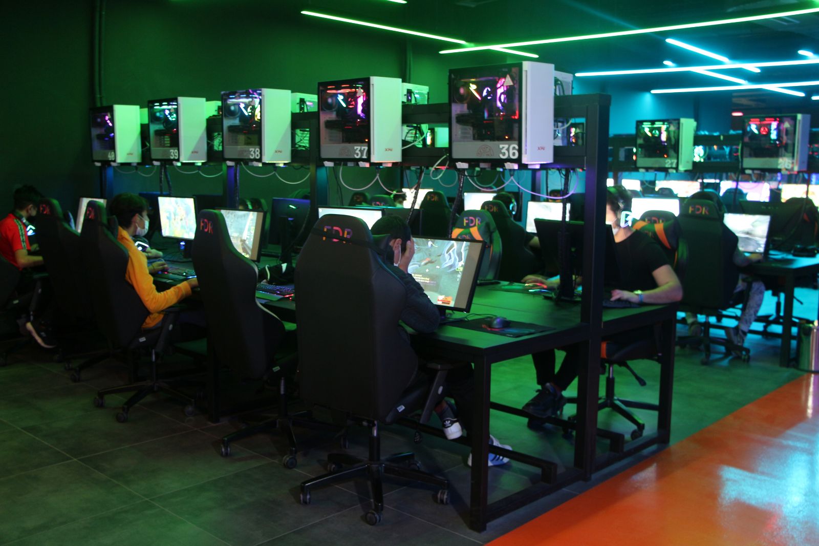 Covid-19 e-Spora yaradı: Oyun oynayarak ayda 10 bin TL kazanç