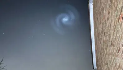 Gökyüzündeki gizemli şekil: Met Office kaynağını açıkladı