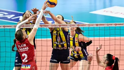 Fenerbahçe, Galatasaray'ı 3-1 mağlup etti