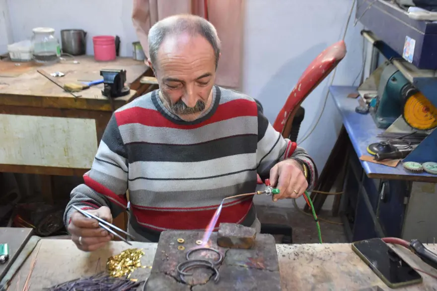 Bakırcılıkla kuyumculuğu birleştirdi: "Bu işi yapan 8-10 kişi kaldı" 8