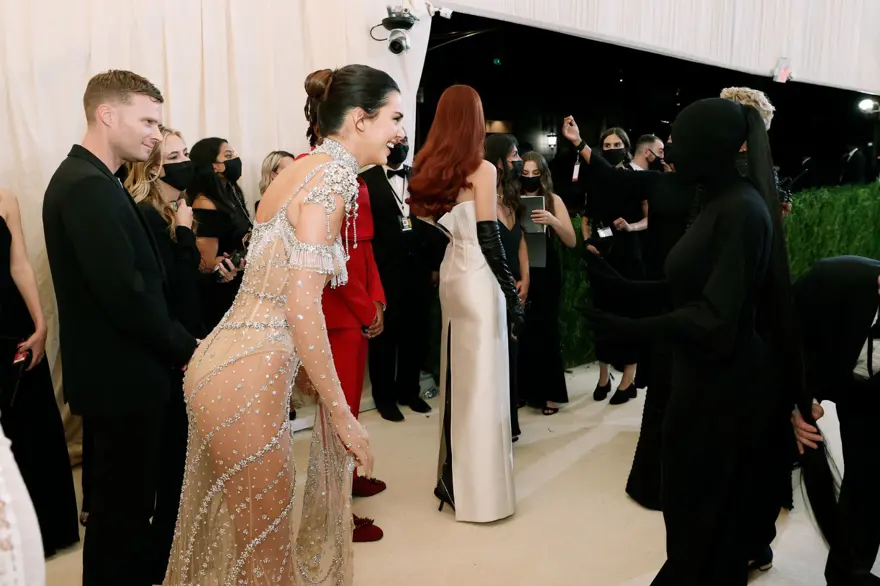 Kim Kardashian: Kendall'ı taşlarından tanıdım 1